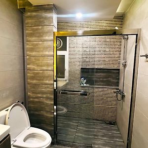 Deluxe King Studio